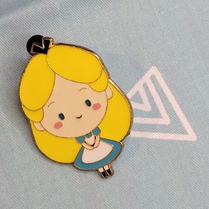 ⭐3 FOR $9, Adorable Alice Disney Trading Pin!